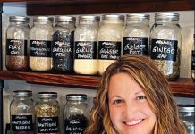 Rooted Remedies Await at Herbs & Owls At Herbs & Owls in Jupiter, herbalist Gina Kearney helps customers select from among organic herbs. Photo courtesy of Herbs & Owl