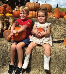 Hobe Sound Farms offers plenty of ways for families to celebrate fall—and plenty of picture-perfect moments along the way